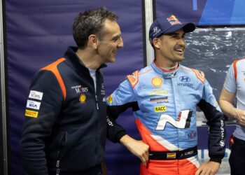 Dani Sordo ja Cyril Abiteboul, Foto: Dufour Fabien / Hyundai Motorsport GmbH
