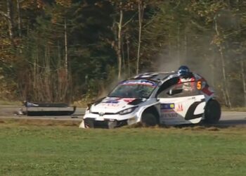 Väga kahju! Sami Pajari keeras päeva avakatsel oma auto üle katuse ja katkestas ralli