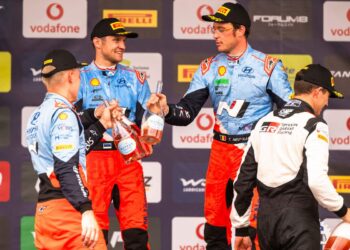 Thierry Neuville, Martin Järveoja ja Ott Tänak Portugali ralli poodiumil. Foto: Jaanus Ree / Red Bull Content Pool