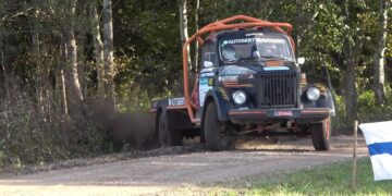 EAL TV: Kiiret sõitu, sõitjate kommentaare ja ka eksimusi Saaremaa rallilt 2024