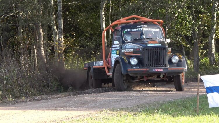 EAL TV: Kiiret sõitu, sõitjate kommentaare ja ka eksimusi Saaremaa rallilt 2024