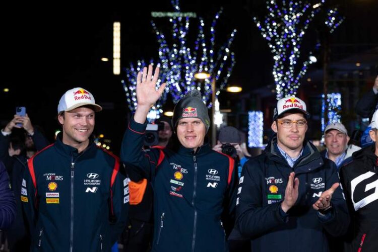 Ott Tänak alustas Jaapani MM-rallit teise ajaga – avakatse kõige kiirem oli Adrien Fourmaux