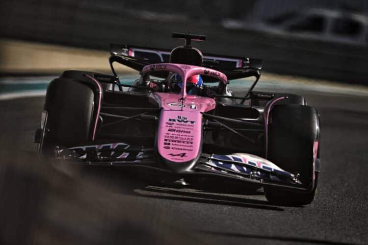 Paul Aron lõpetas elu esimese F1 testipäeva esikümnes – FOTOD