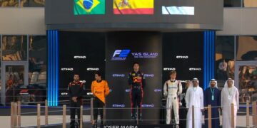 Väga head sõitu teinud Paul Aron tõusis Vormel 2 sprindisõidus poodiumile