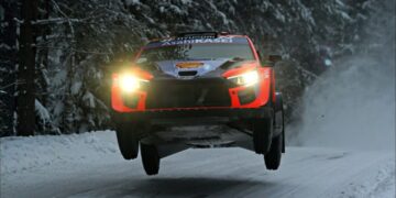 Vaata kuidas Tänak Soome lumistel teedel Hyundaid lennutas – VIDEO