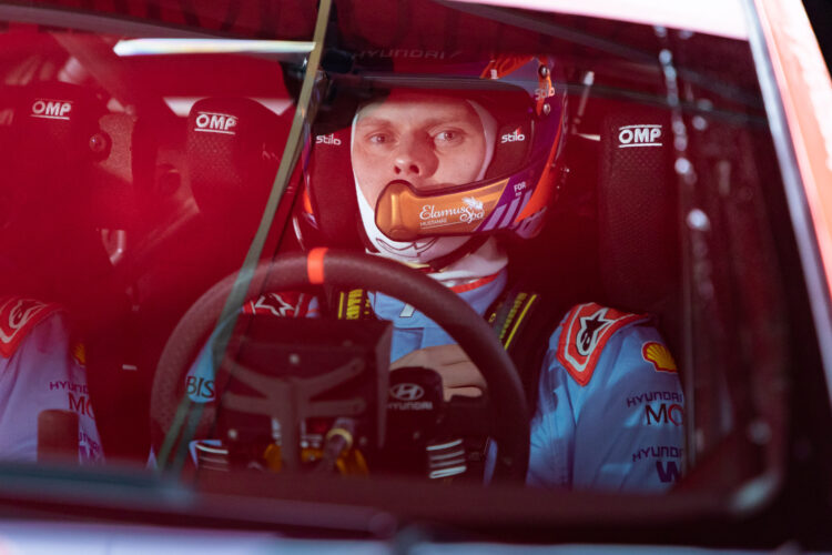 Monte Carlo ralli avakatse võitis Sébastien Ogier – Tänak ja Rovanperä alustasid ettevaatlikult