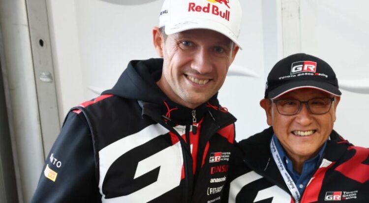 Sebastien Ogier ja Akio Toyoda. Foto: Toyota GAZOO Racing WRT