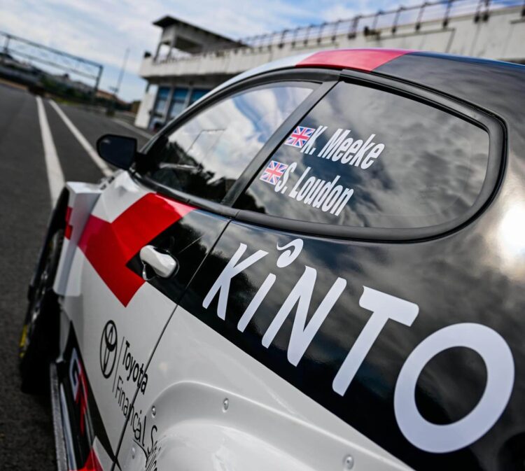 Foto: https://www.facebook.com/krismeeke