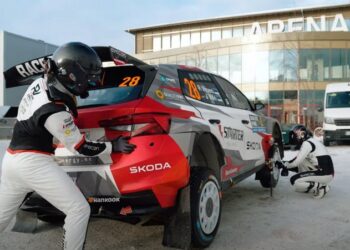 Lahe video: Vaata kuidas möödus Robert Virvese ja Jakko Viilo Rootsi MM-ralli