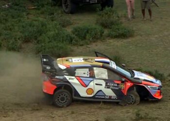 Fourmaux auto Safari rallil, Foto: Kuvatõmmis Rally.tv