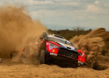 Ott Tänak ja Martin Järveoja Keenia Safari rallil 2025. Foto: Jaanus Ree / Red Bull Content Pool