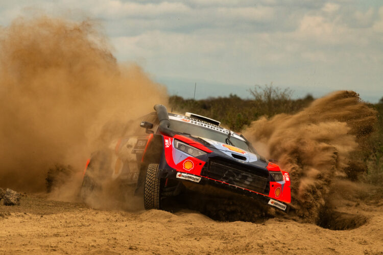 Sõitjate protest jätkus ka Safari avakatsel – Ott Tänak ja Martin Järveoja alustasid rallit neljanda ajaga