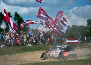 Ott Tanak ja Martin Jarveoja Läti rallil 2024, Foto: Romain Thuillier / Hyundai Motorsport GmbH