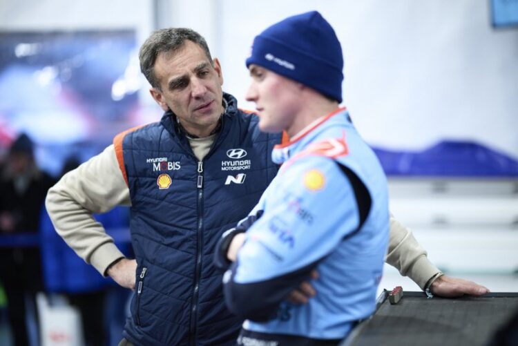 Cyril Abiteboul ja Adrine Fourmaux, Foto: Vincent Thuillier / Hyundai Motorsport GmbH