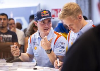 Ott Tänak ja Adrien Fourmaux, Foto: Austral /Hyundai Motorsport GmbH