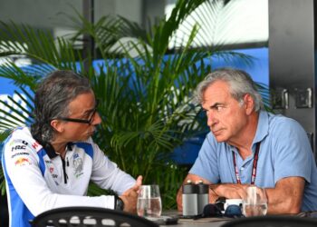 Carlos Sainz Sr (paremal), Foto: Rudy Carezzevoli Getty Images / Red Bull Content Pool