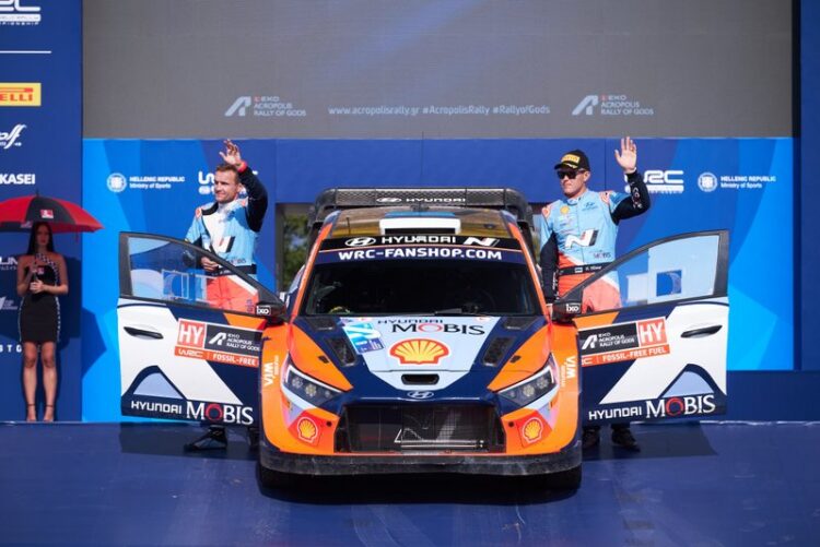 Ott Tanak ja Martin Jarveoja, Kreeka Akropolise rallil 2024 Foto: Romain Thuillier / Hyundai Motorsport GmbH