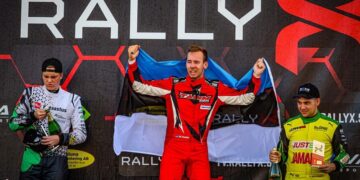 Maiko Tamm 4WD Open klassi võitu tähistamas. Foto: Qnigan