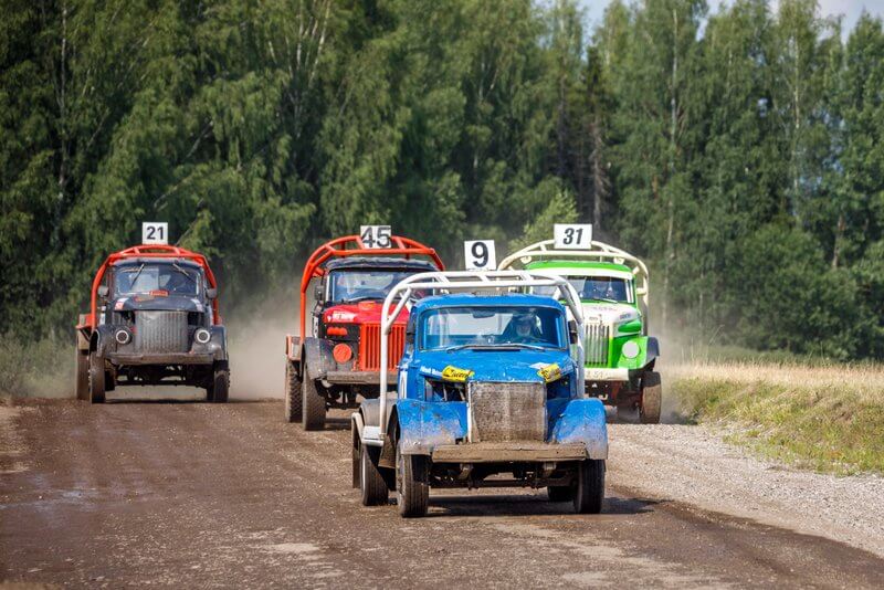 Missos sõidetakse autokrossi. Foto: Pille Russi