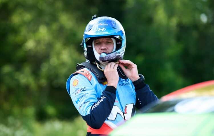 Martin Järveoja heategevusliku kiivriga Rally Estonial