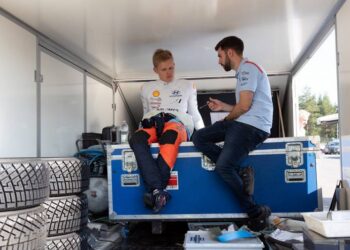 Ott Tänak ja tema insener Lewis Allen Soome MM-rallil 2025, Foto: Dufour Fabien / Hyundai Motorsport GmbH