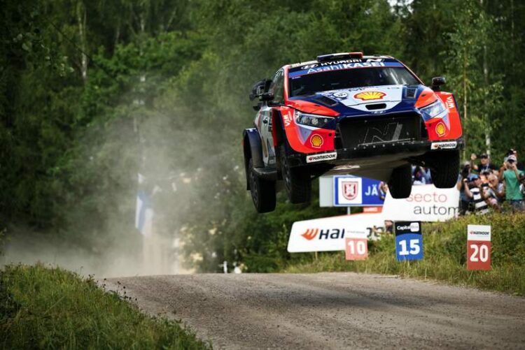 Adrine Fourmaux Soome MM-rallil 2025, Foto: Vincent Thuillier / Hyundai Motorsport GmbH