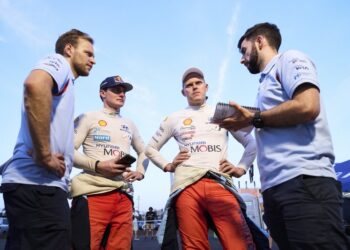 Ott Tänak ja Adrien Fourmaux, Paraguay MM-ralli 2025, Foto: Vincent Thuillier / Hyundai Motorsport GmbH