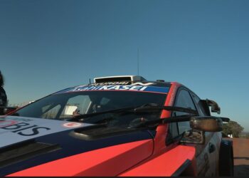 Tänaku auto peale Paraguay avakatset