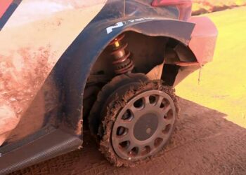 Ott Tänak ja Martin Järveoja Hyundai vasak tagumine ratas