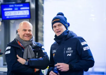 Andrea Adamo ja Ott Tänak. Foto: Hyundai Motorsport