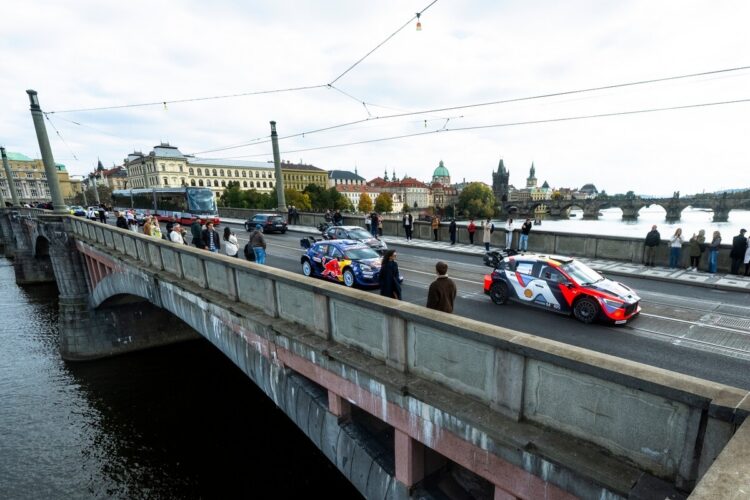 Pajari, Fourmaux ja Munster pühapäeval Prahas. Foto: Jaanus Ree / Red Bull Content Pool