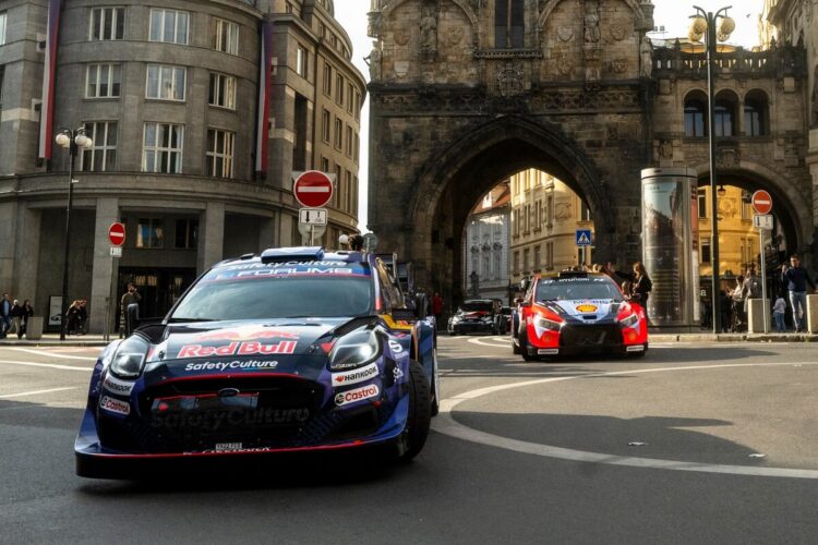 Pajari, Fourmaux ja Munster pühapäeval Prahas. Foto: Jaanus Ree / Red Bull Content Pool