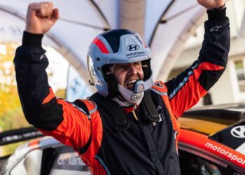 Urmo Aava, Foto: Silvo Voznesenski, Masinawärk