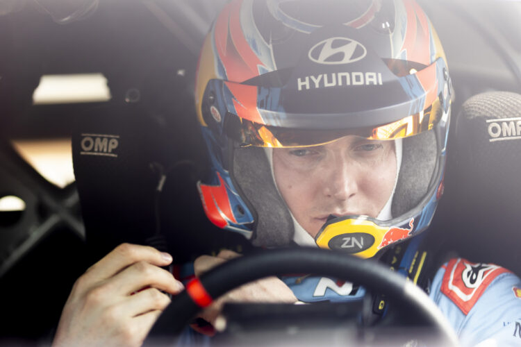 Adrien Fourmaux , Foto: Austral / Hyundai Motorsport GmbH