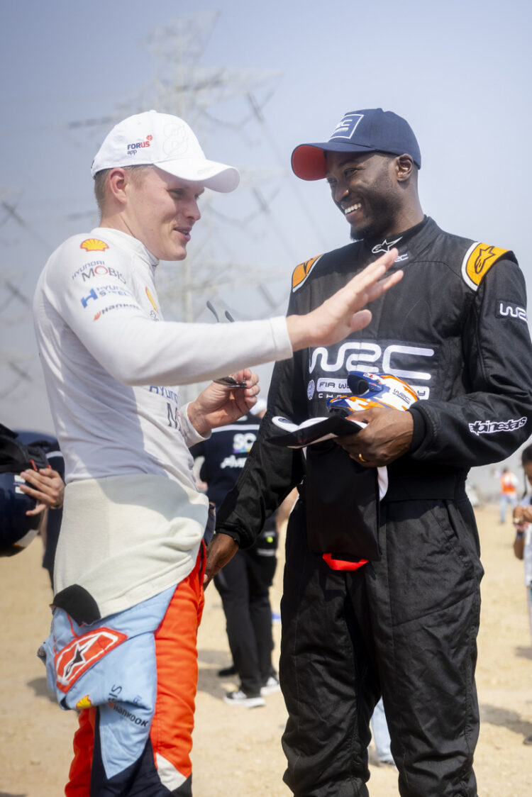 Danilo Pereira ja Ott Tänak Foto: Austral / Hyundai Motorsport GmbH