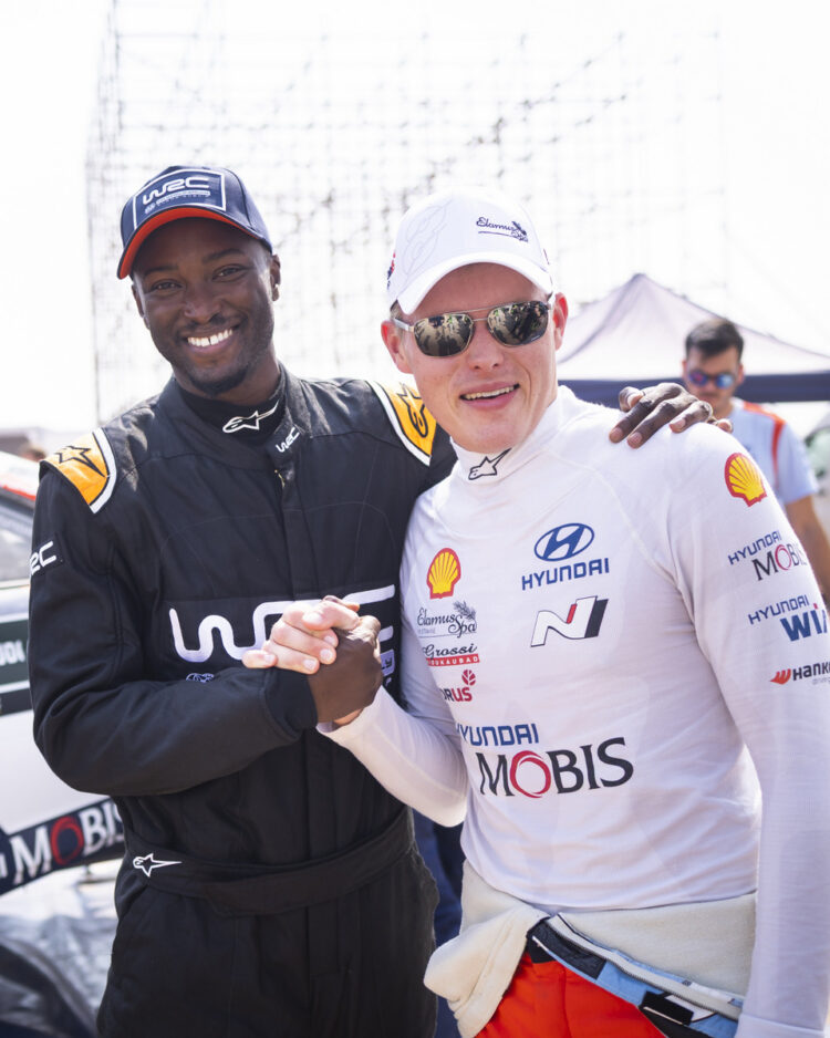 Danilo Pereira ja Ott Tänak Foto: Austral / Hyundai Motorsport GmbH
