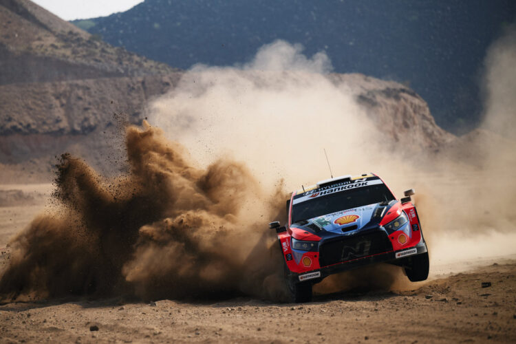 Ott Tänak ja Martin Järveoja Saudi Araabia MM-ralli 2025, Foto: Romain Thuillier / Hyundai Motorsport GmbH