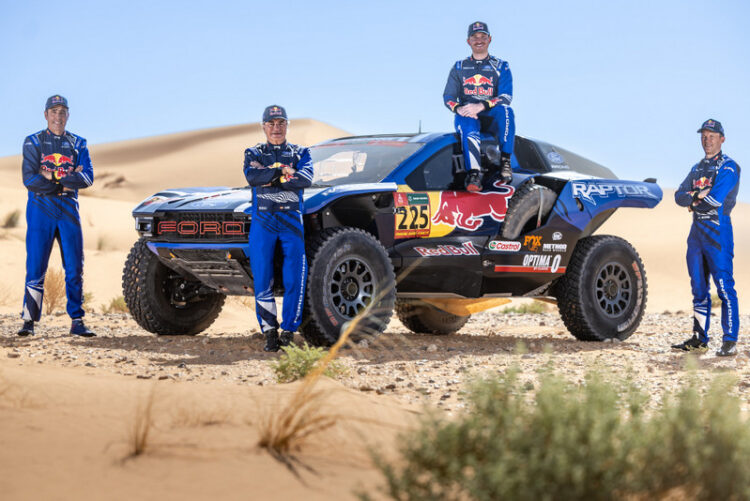 Carlos Sainz Sr, Mattias Ekström, Nani Roma ja Mitch Guthrie Jr. M-Sport Ford Raptor, Foto: Kin Marcin / Red Bull Content Pool