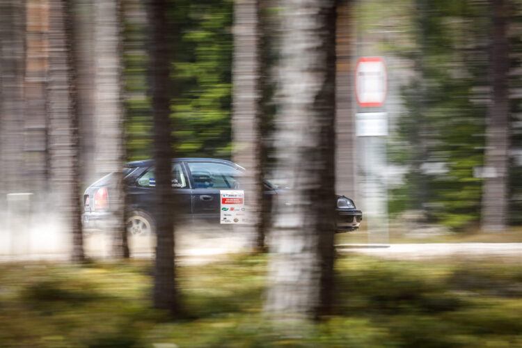 Noored saavad täiendada teadmisi ja oskusi rallikoolis. Foto: Pille Russi