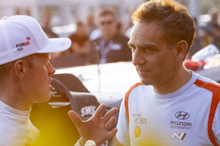 Ott Tänak ja Cyril Abiteboul, Foto: Austral / Hyundai Motorsport GmbH