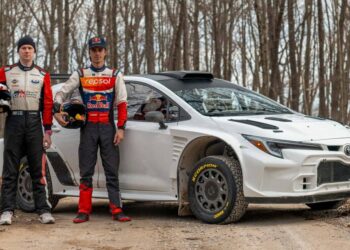 Topi Luhtinen, Seth Quintero ja Toyota GR Corolla RC2. Foto: Toyota Gazoo Racing