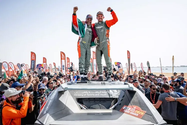 Nasser Al-Attiyah ja Fabian Lurquin, Dacia Sandriders, Dakar 2026, Foto: Red Bull Content Pool