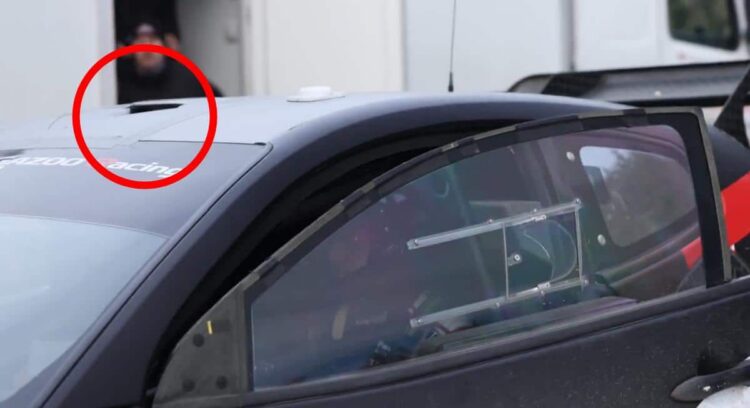 Oliver Solberg testis autot ilma katteta. Foto: Toyota Gazoo Racing WRT