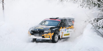 Stardirivi avavad SM1 klassi 2025. aasta meistrid Esapekka Lappi / Enni Mälkönen. Foto: Taneli Niinimäki / AKK