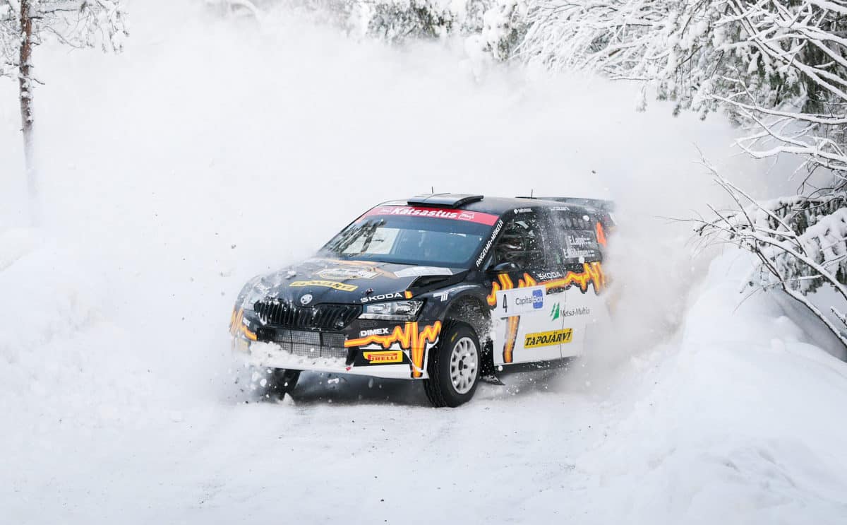 Stardirivi avavad SM1 klassi 2025. aasta meistrid Esapekka Lappi / Enni Mälkönen. Foto: Taneli Niinimäki / AKK