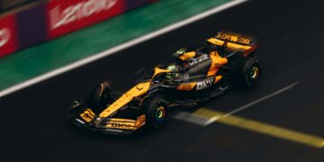 Foto: Jonathan Borba: pexels.com/photo/high-speed-formula-1-race-car-on-track-29320665/