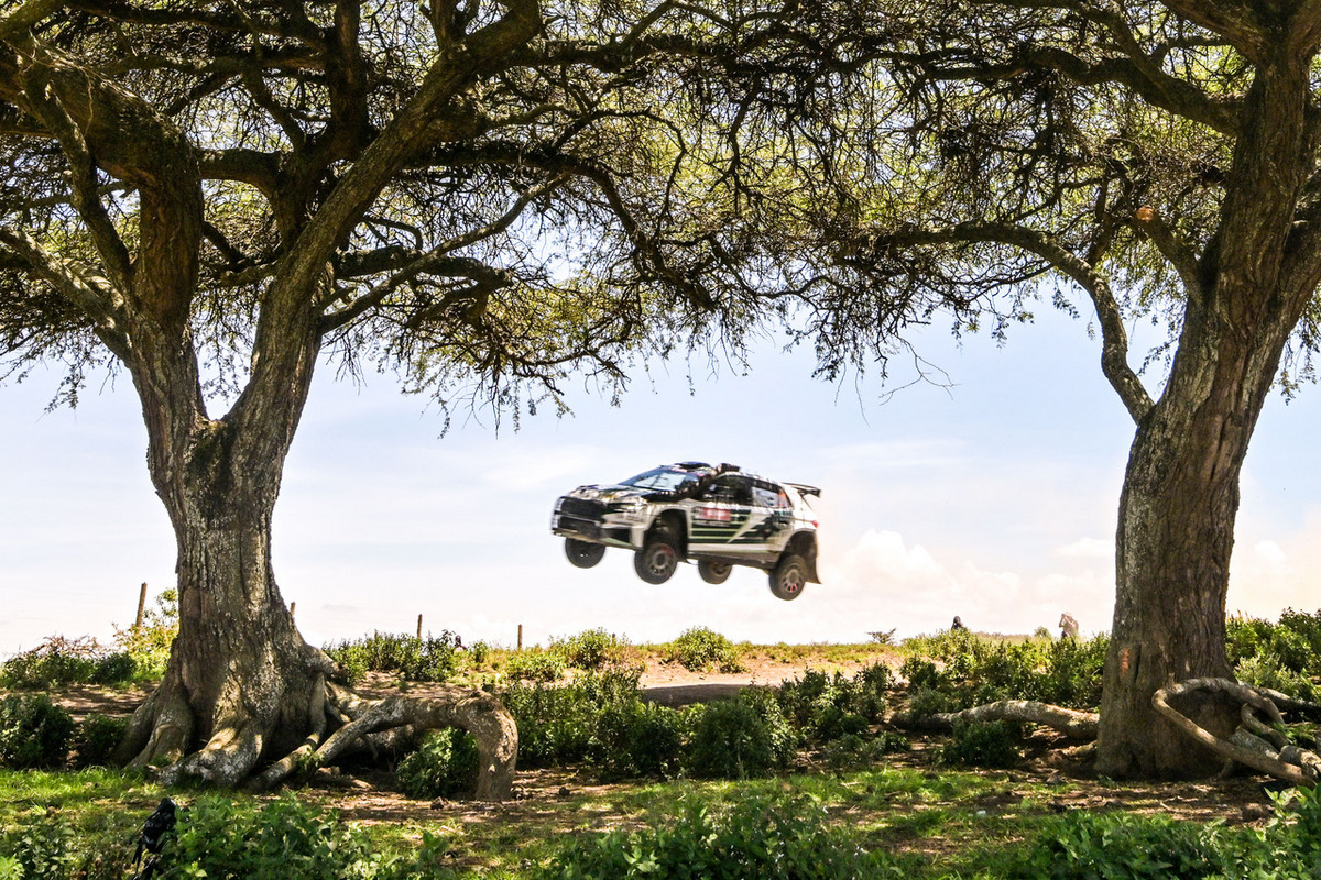 Robert Virves ja Jakko Viilo, Keenia Safari ralli 2026 Foto: André Lavadinho