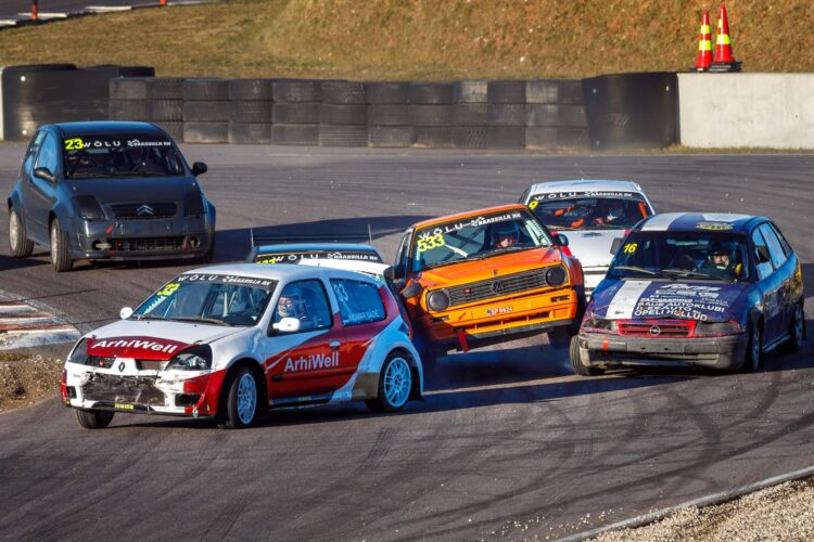 Rahvakrossihooaeg jätkus Raassillas. Fotod: Pille Russi