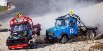 Hilisem võitja Andri Roos (93) ja Tauri Toime lendasid finaali avakurvis rajalt välja. Fotod: Pille Russi