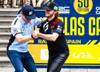 Adrien Fourmaux ja Oliver Solberg. Foto: TGR WRT / McKlein